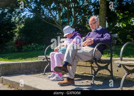 vieux couple nus|Vieux COUPLE NU Photo Stock .